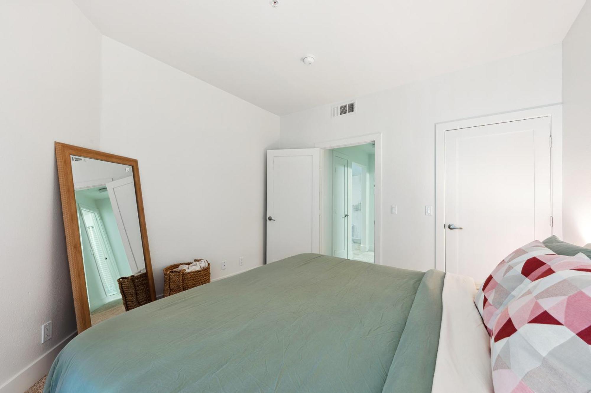 Serene 1bd Getaway In Mdr! Pool And Free Parking Appartement